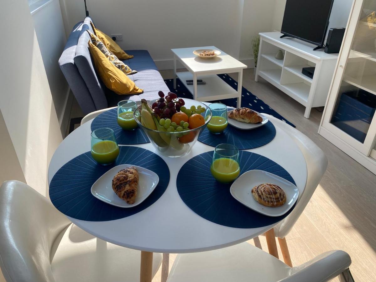 Central Location, Parking, Wi-Fi, Modern Apartment Milton Keynes Bagian luar foto